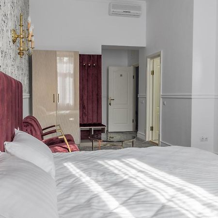 Hotel Vila Central Boutique Satu Mare Eksteriør billede