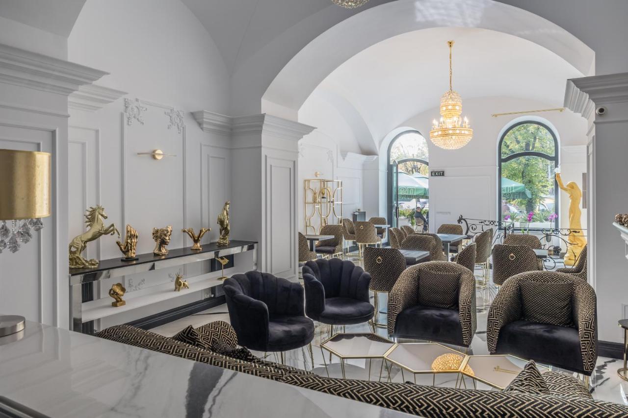 Hotel Vila Central Boutique Satu Mare Eksteriør billede
