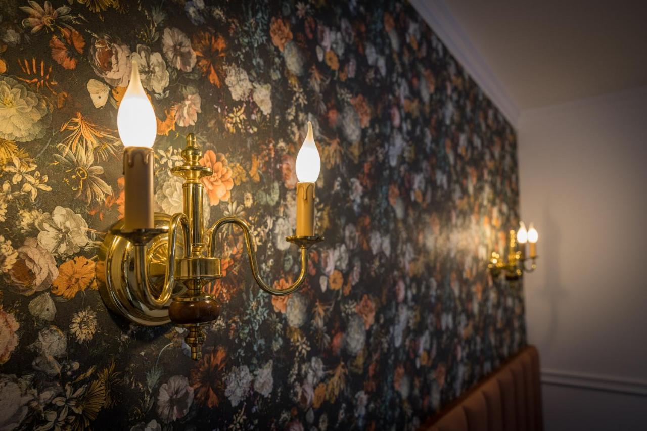 Hotel Vila Central Boutique Satu Mare Eksteriør billede