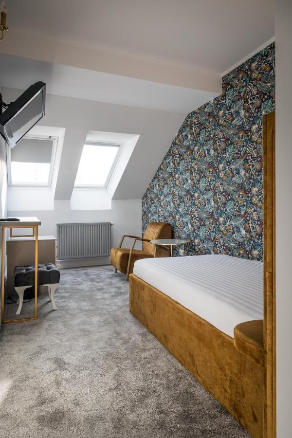 Hotel Vila Central Boutique Satu Mare Eksteriør billede