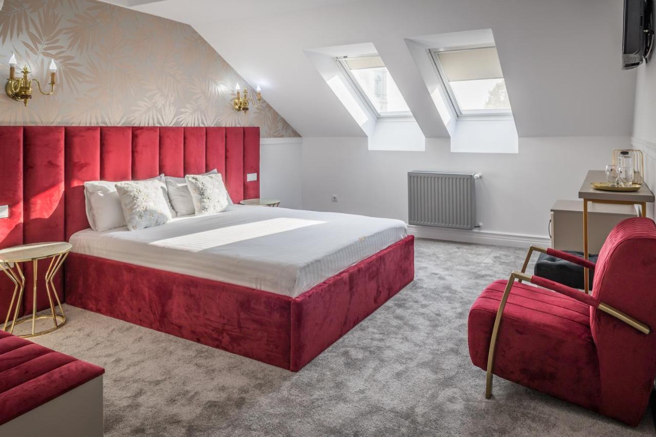 Hotel Vila Central Boutique Satu Mare Eksteriør billede