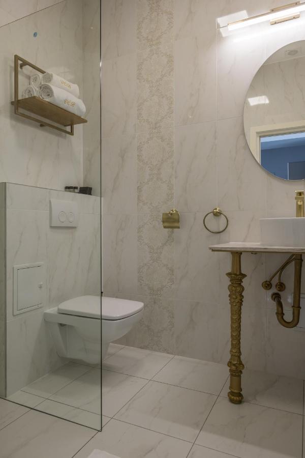 Hotel Vila Central Boutique Satu Mare Eksteriør billede