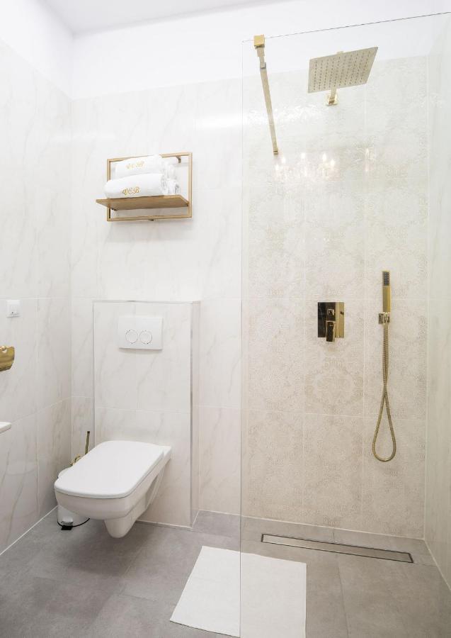Hotel Vila Central Boutique Satu Mare Eksteriør billede